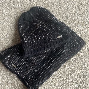 Steve Madden hat/scarf set